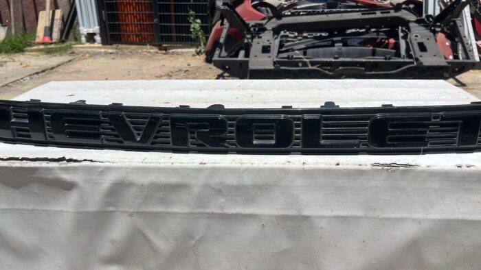 MASCARA CHEVROLET COLORADO (21-23) - Imagen 3
