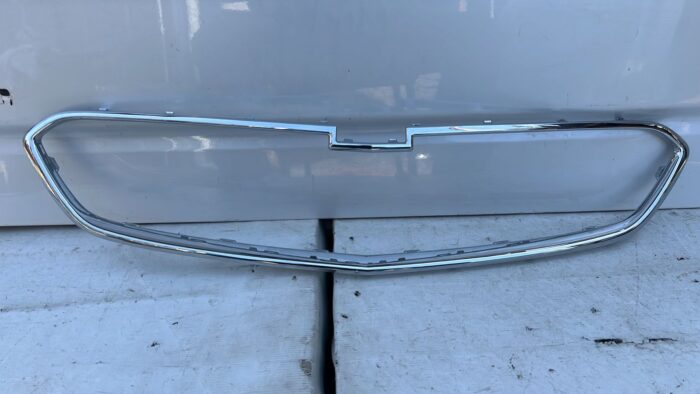 BISEL MASCARA CHEVROLET SAIL (16-19)