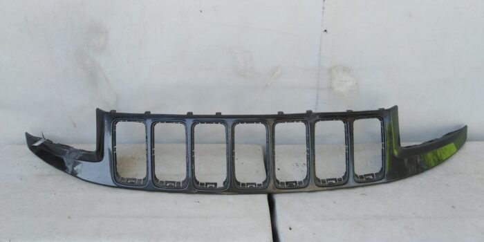 MASCARA JEEP CHEROKEE (14-15)