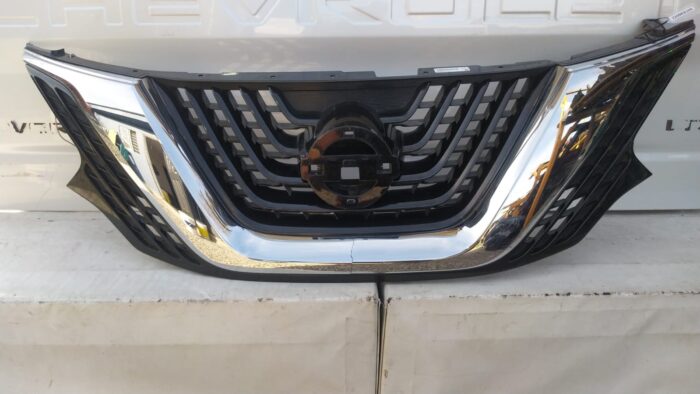 MASCARA NISSAN MURANO (16-20)