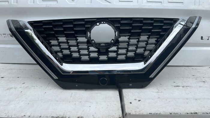 MASCARA NISSAN QASHQAI (23-24)