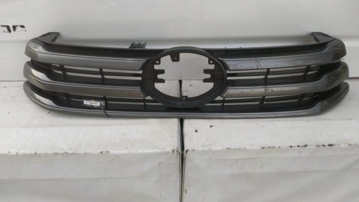 MASCARA TOYOTA HILUX (20-22)