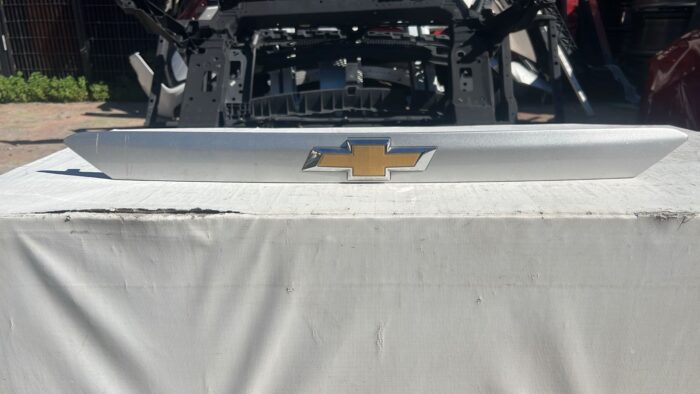 MOLDURA MALETA CHEVROLET SAIL (16-22) - Imagen 2