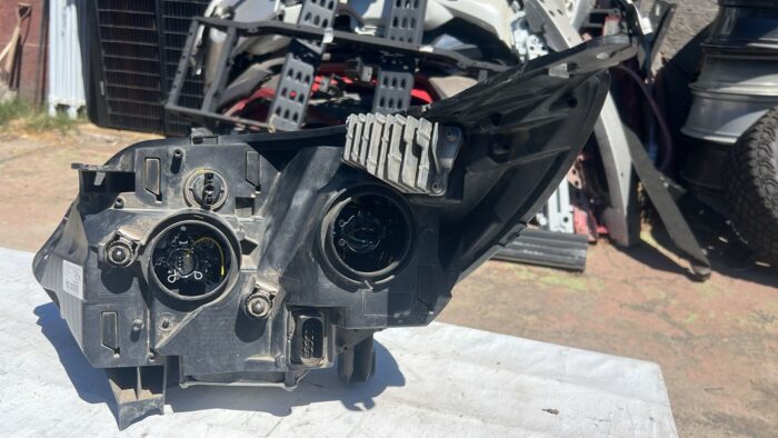 OPTICO DERECHO CHEVROLET COLORADO (18-23) - Imagen 3
