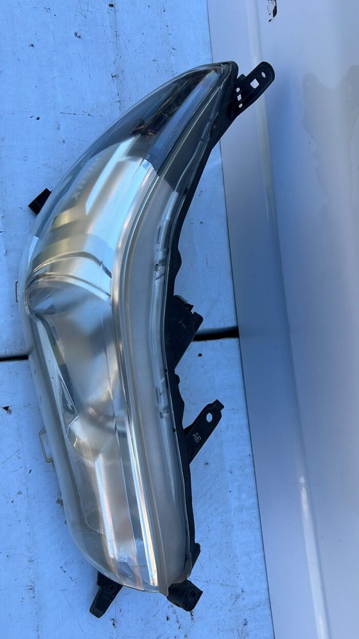 OPTICO DERECHO TOYOTA HILUX (16-23) - Imagen 2