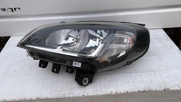 OPTICO IZQUIERDO FIAT DOBLO (17-20)