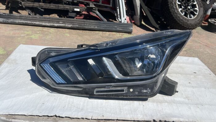OPTICO IZQUIERDO NISSAN VERSA (20-23) - Imagen 3