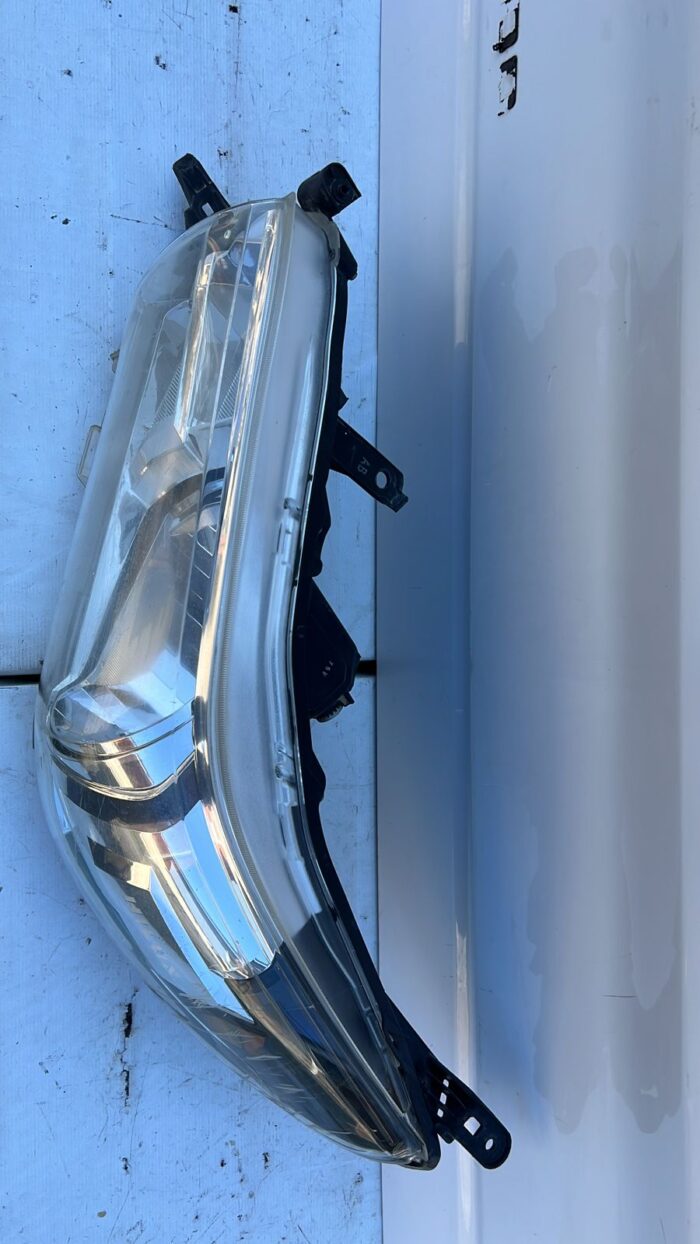 OPTICO IZQUIERDO TOYOTA HILUX (16-23) - Imagen 2