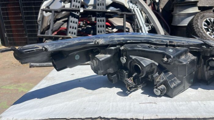 OPTICO IZQUIERDO TOYOTA YARIS SPORT (21-23) - Imagen 4