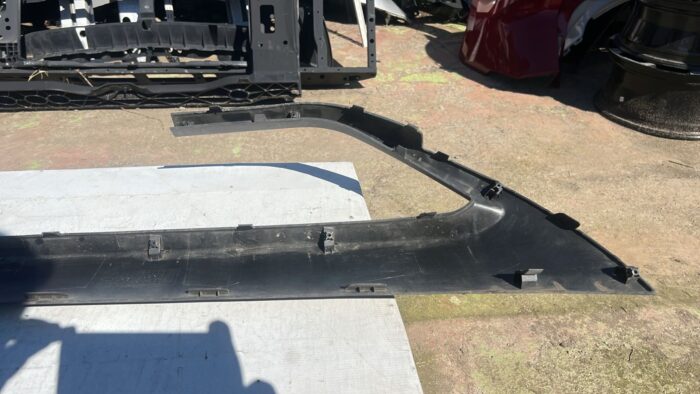 MOLDURA PARACHOQUE DELANTERO CHEVROLET CAPTIVA (19-23) - Imagen 5