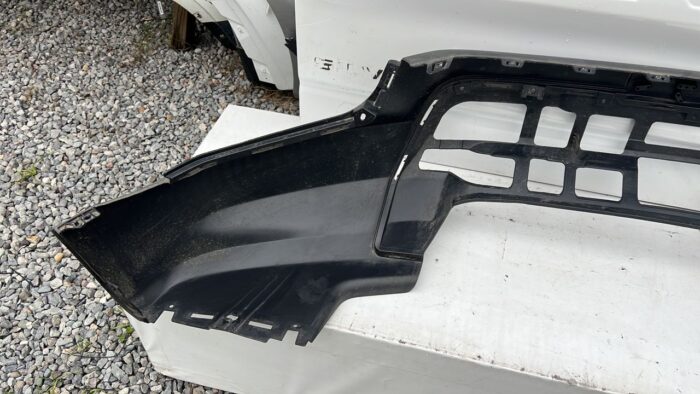 PARACHOQUE DELANTERO CHEVROLET COLORADO (22-23) - Imagen 6