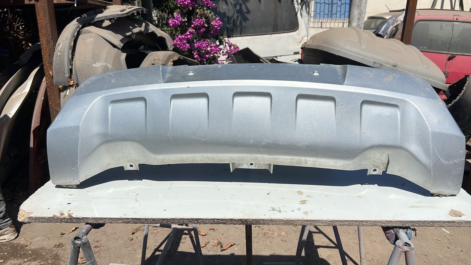 MOLDURA PARACHOQUE DELANTERO CHEVROLET COLORADO (21-23) - Image 2