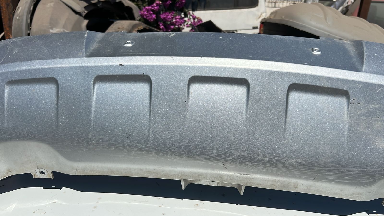 MOLDURA PARACHOQUE DELANTERO CHEVROLET COLORADO (21-23) - Image 4