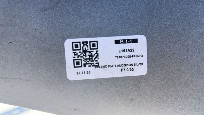 (METAL) INFERIOR PARACHOQUE DELANTERO CHEVROLET SILVERADO (23-24) - Imagen 8