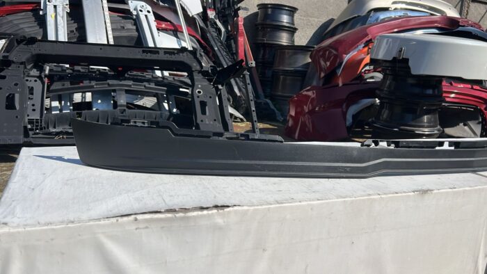 SPOILER PARACHOQUE DELANTERO CHEVROLET SILVERADO (23-24) - Imagen 2