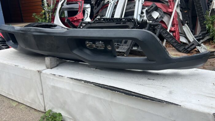 SPOILER PARACHOQUE DELANTERO CHEVROLET SILVERADO (20-22) - Imagen 3