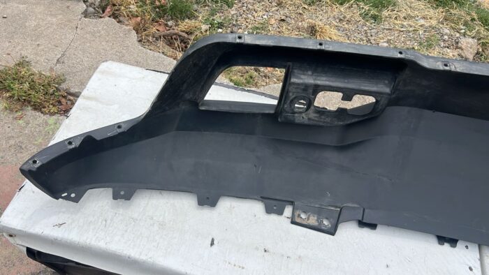 SPOILER PARACHOQUE DELANTERO CHEVROLET SILVERADO (20-22) - Imagen 5