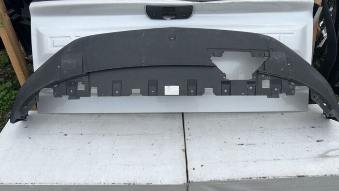 SPOILER PARACHOQUE DELANTERO CHEVROLET TRACKER (21-23) - Imagen 4
