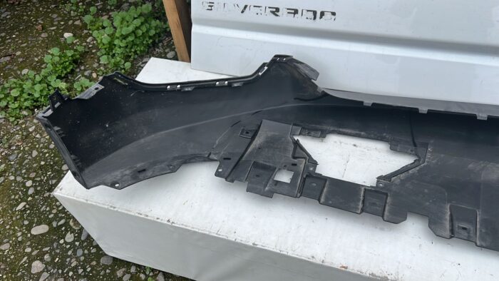 SPOILER PARACHOQUE DELANTERO CHEVROLET TRACKER (21-23) - Imagen 6