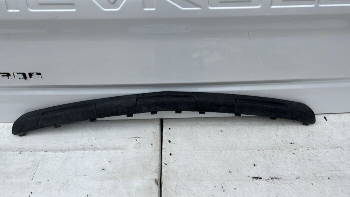 MOLDURA SPOILER PARACHOQUE DELANTERO CHEVROLET TRACKER (14-16)