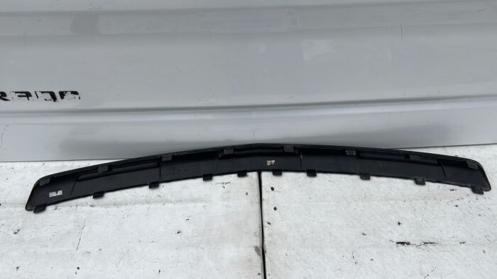MOLDURA SPOILER PARACHOQUE DELANTERO CHEVROLET TRACKER (14-16) - Imagen 4
