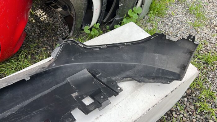 SPOILER PARACHOQUE DELANTERO CHEVROLET TRACKER (20-23) - Imagen 7