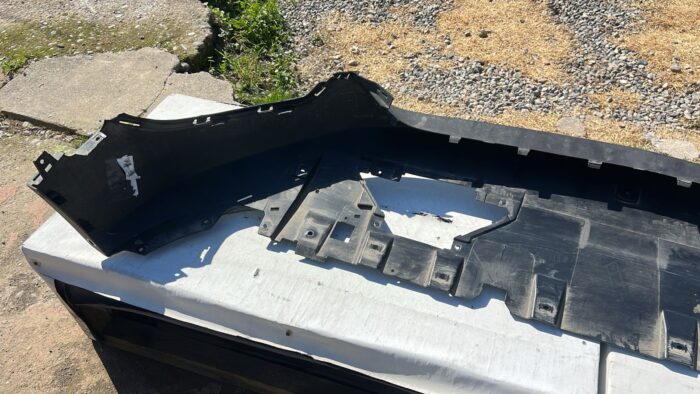 SPOILER PARACHOQUE DELANTERO CHEVROLET TRACKER (21-23) - Imagen 6