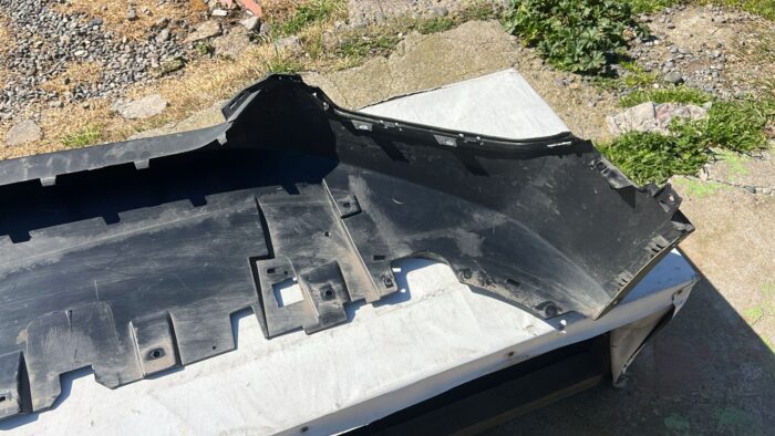 SPOILER PARACHOQUE DELANTERO CHEVROLET TRACKER (21-23) - Imagen 7