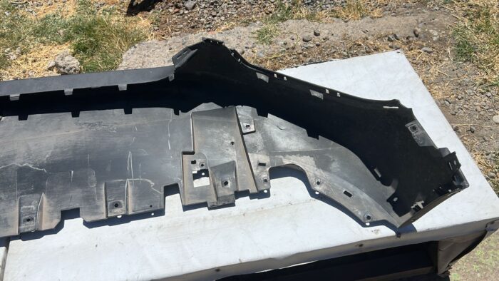 SPOILER PARACHOQUE DELANTERO CHEVROLET TRACKER (20-24) - Imagen 7