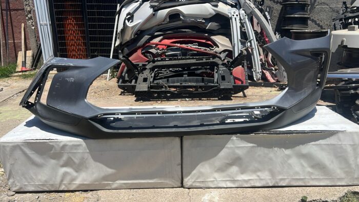 PARACHOQUE DELANTERO CHEVROLET TRACKER (21-23)