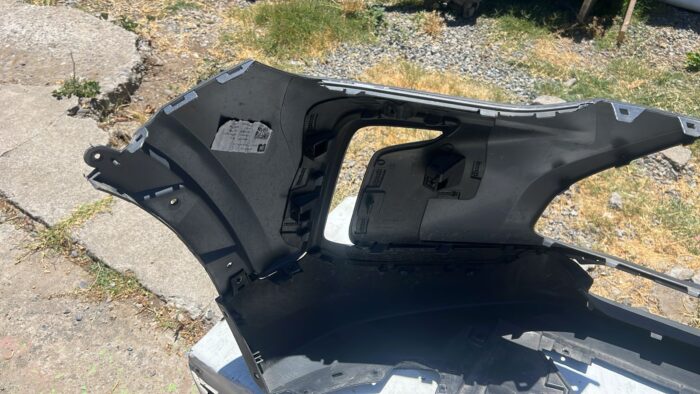 PARACHOQUE DELANTERO CHEVROLET TRACKER (21-23) - Imagen 7