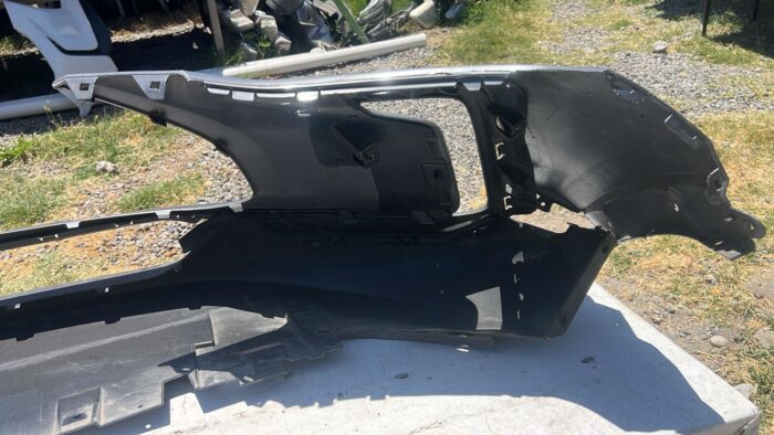 PARACHOQUE DELANTERO CHEVROLET TRACKER (21-23) - Imagen 9