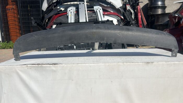 MOLDURA PARACHOQUE DELANTERO CHEVROLET TRAILBLAZER (12-17)