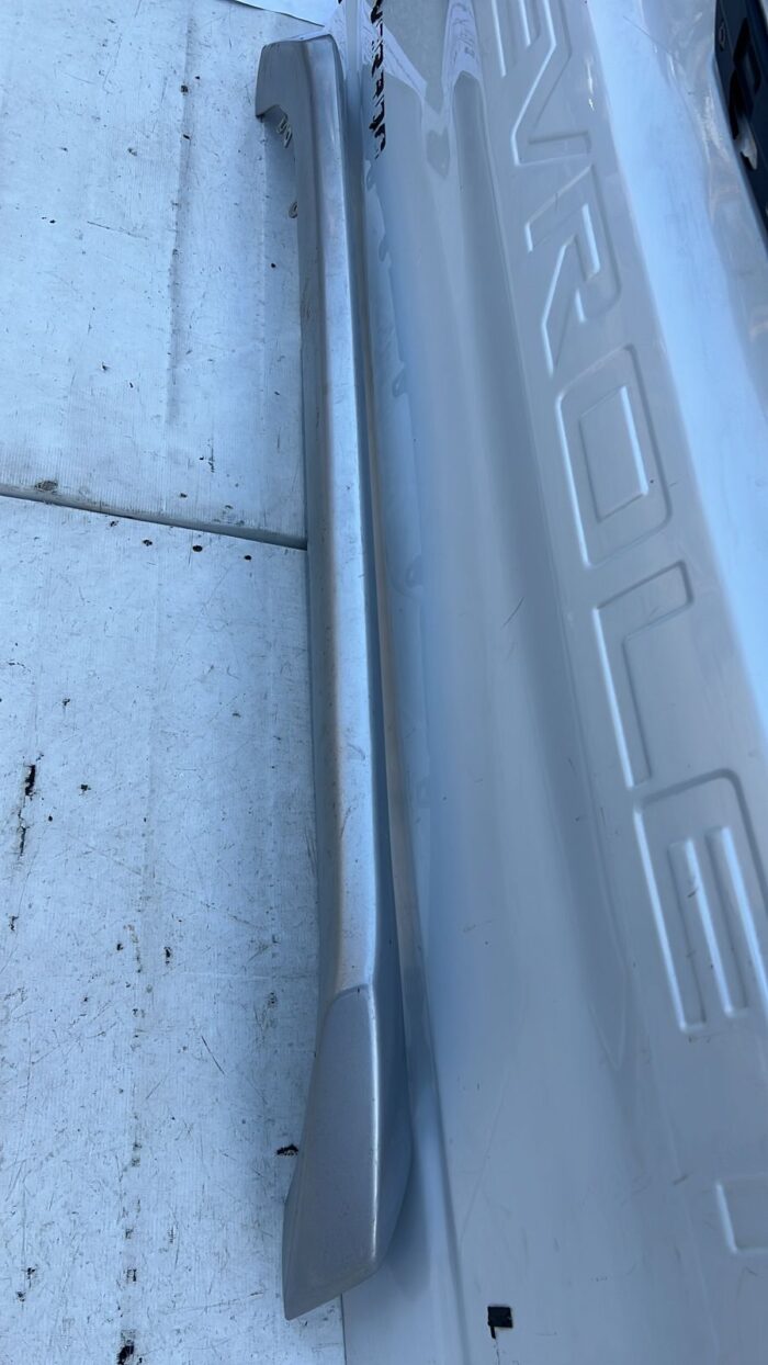 MOLDURA PARACHOQUE DELANTERO MITSUBISHI OUTLANDER (15-18) - Imagen 4