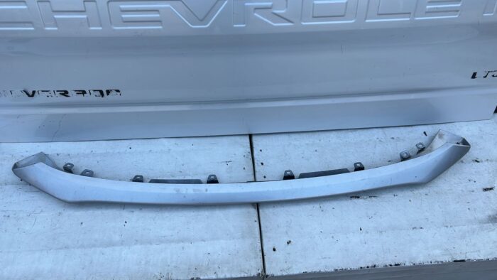 MOLDURA PARACHOQUE DELANTERO MITSUBISHI OUTLANDER (15-18) - Imagen 5