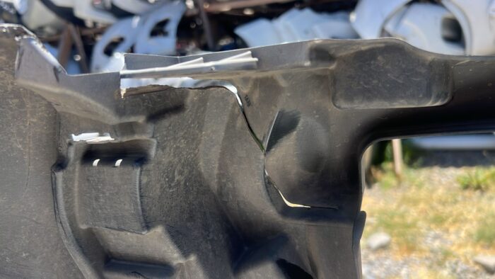 PARACHOQUE DELANTERO TOYOTA HILUX (21-24) - Imagen 9
