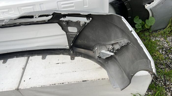 PARACHOQUE DELANTERO TOYOTA YARIS SEDAN YARIS SPORT (18-20) - Imagen 8