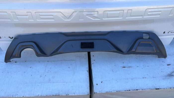 MOLDURA SPOILER PARACHOQUE TRASERO CHEVROLET CAPTIVA (19-23)