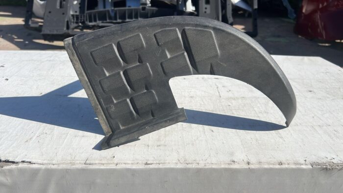 CORNER IZQUIERDO PARACHOQUE TRASERO CHEVROLET COLORADO (18-23)