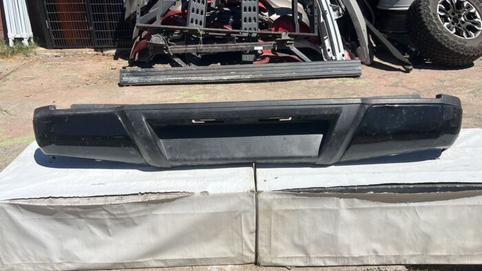 PARACHOQUE TRASERO CHEVROLET DMAX (15-20)
