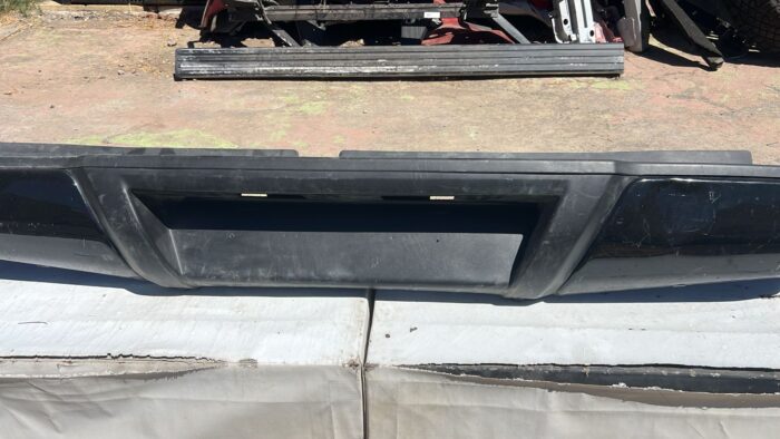 PARACHOQUE TRASERO CHEVROLET DMAX (15-20) - Imagen 4