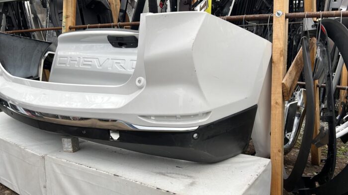 PARACHOQUE TRASERO CHEVROLET EQUINOX (18-21) - Imagen 3