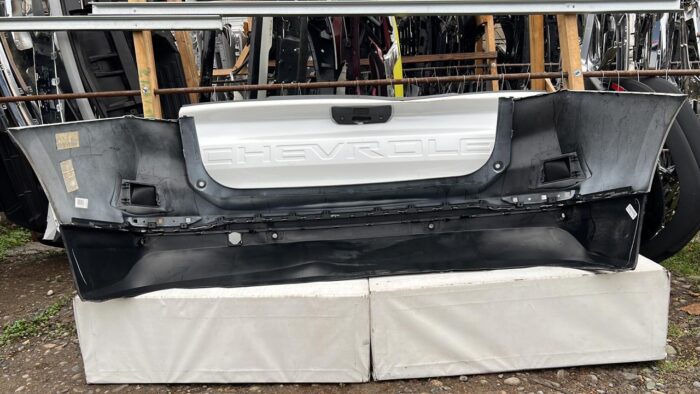 PARACHOQUE TRASERO CHEVROLET EQUINOX (18-21) - Imagen 6