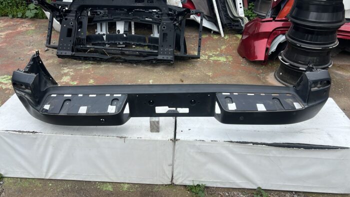 PARACHOQUE TRASERO CHEVROLET MONTANA (23-25) - Imagen 2