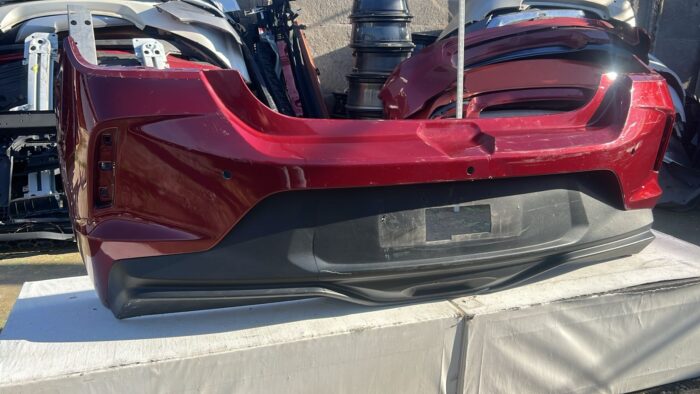 PARACHOQUE TRASERO CHEVROLET ONIX RS (20-24) - Imagen 2