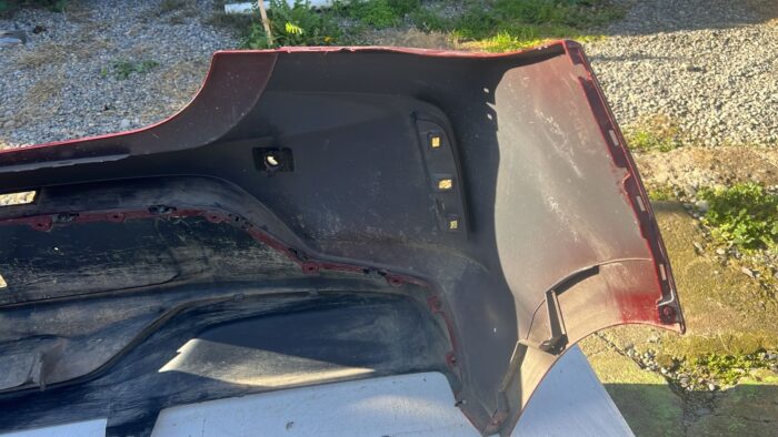 PARACHOQUE TRASERO CHEVROLET ONIX RS (20-24) - Imagen 6