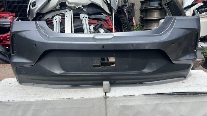 PARACHOQUE TRASERO CHEVROLET ONIX RS (20-24)
