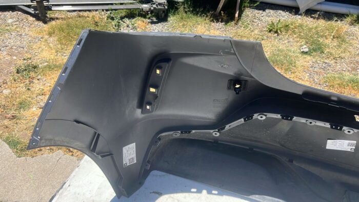 PARACHOQUE TRASERO CHEVROLET ONIX RS (20-24) - Imagen 5
