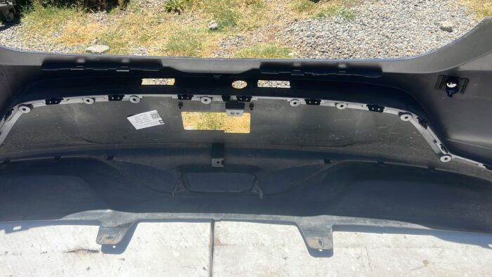 PARACHOQUE TRASERO CHEVROLET ONIX RS (20-24) - Imagen 6
