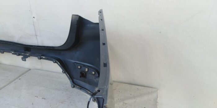 PARACHOQUE TRASERO CHEVROLET ONIX SEDAN (20-22) - Imagen 5